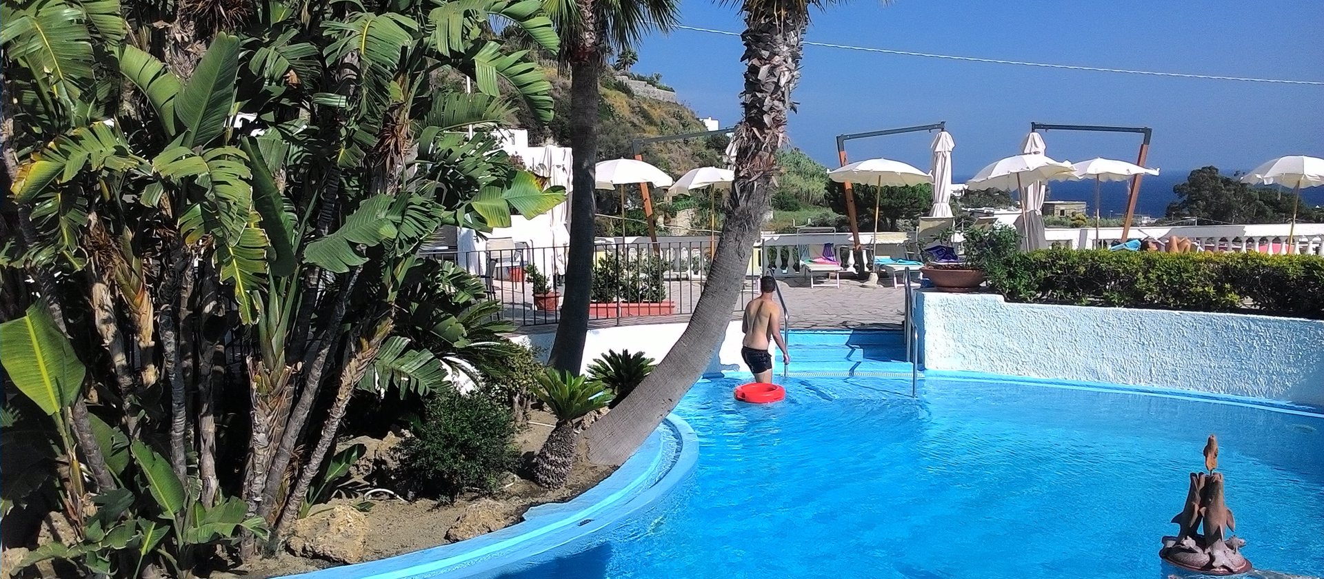 piscina ischia w